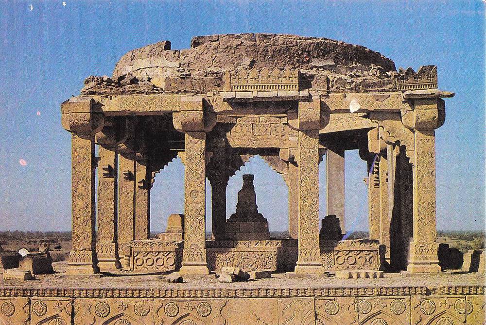 (image for) Pakistan Beautiful Postcard Choukundi Tomb Karachi