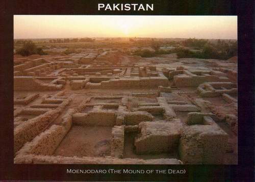 (image for) Pakistan Postcard Mound Of The Dead Moenjodaro