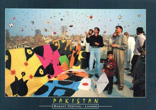 (image for) Pakistan Beautiful Postcard Basant Festival Kite Flying