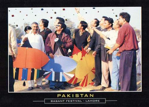 (image for) Pakistan Beautiful Postcard Basant Festival Kite Flying