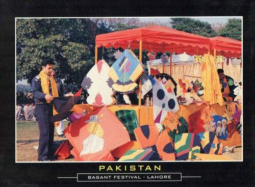 (image for) Pakistan Beautiful Postcard Basant Festival Kite Flying
