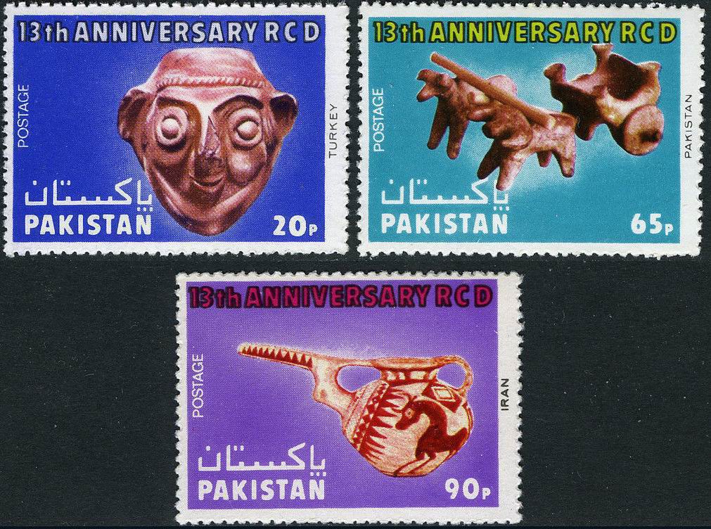 Pakistan Fdc 1977 Brochure & Stamps RCD Iran Pakistan Turkey - Click Image to Close